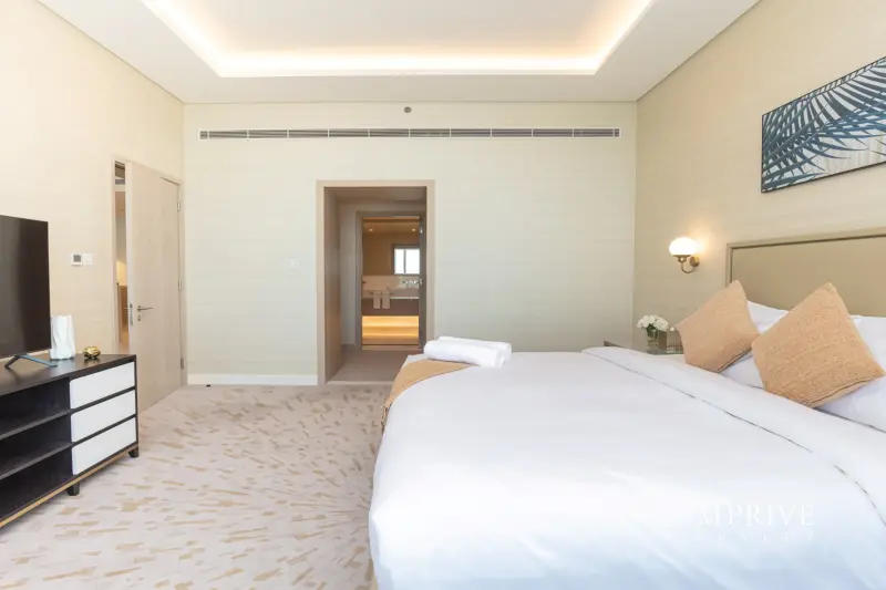 Luxury 1BR | Iconic Palm Jumeirah Views | The Palm Tower