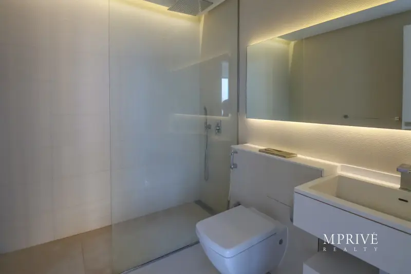 Spacious Layout | High Floor | Closed to Metro