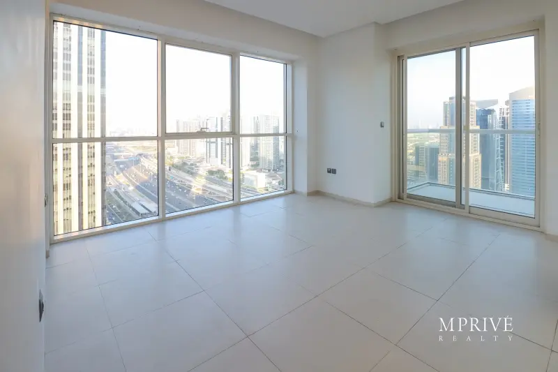 Spacious Layout | High Floor | Closed to Metro