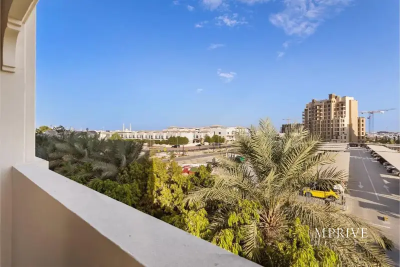 Elegant 2BR | Furnished | Community View