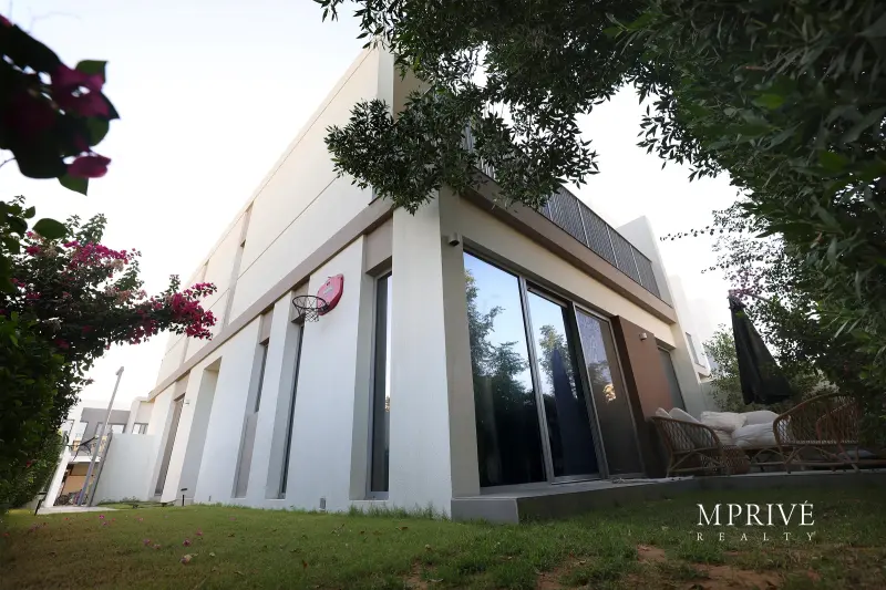 Corner Unit | Well Maintained |Partially Furnished