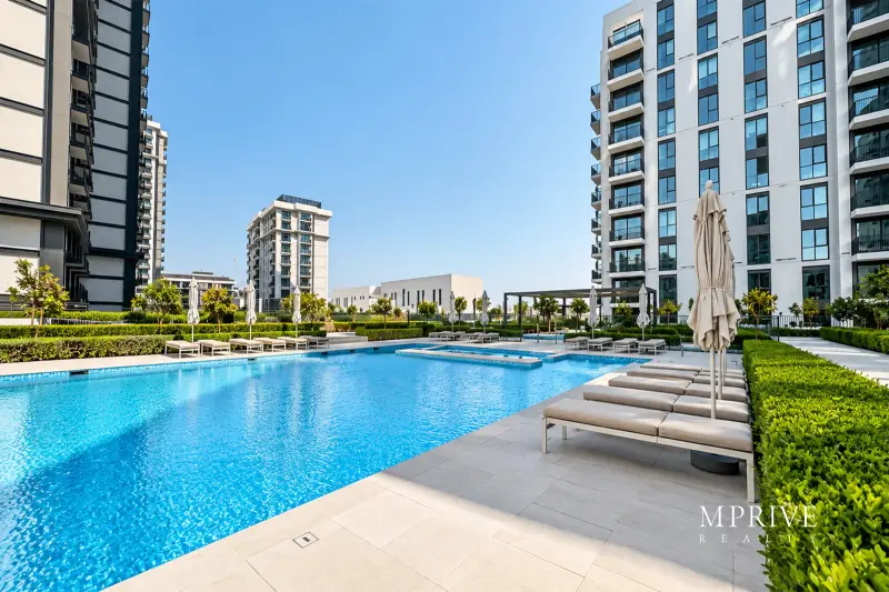 Villas View | Spacious Terrace | Vacant