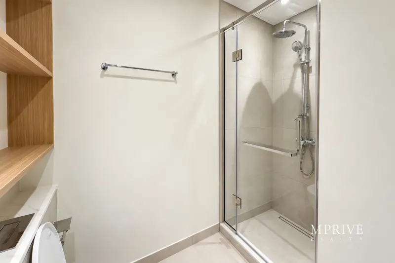 Villas View | Spacious Terrace | Vacant